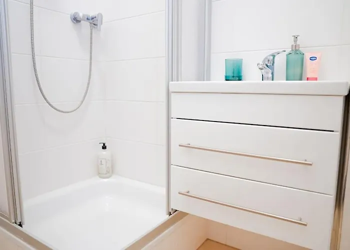 Gemuetliches Apartment, Wien 11, U-Bahn Naehe * וינה